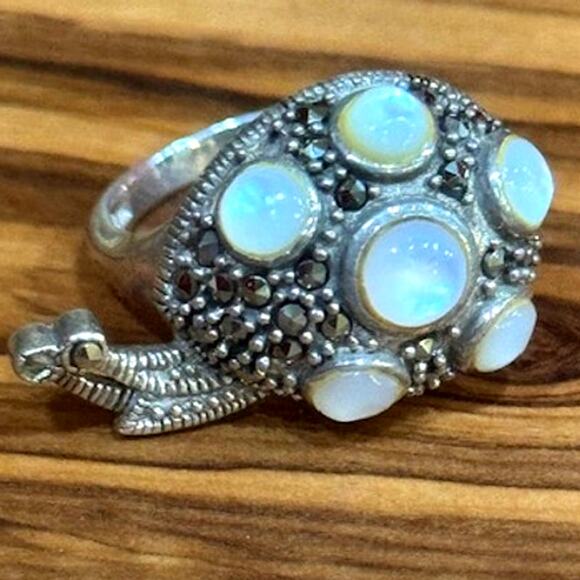 Vintage Sterling Silver 925 Moonstone Snail Ring 7 - Picture 1 of 5